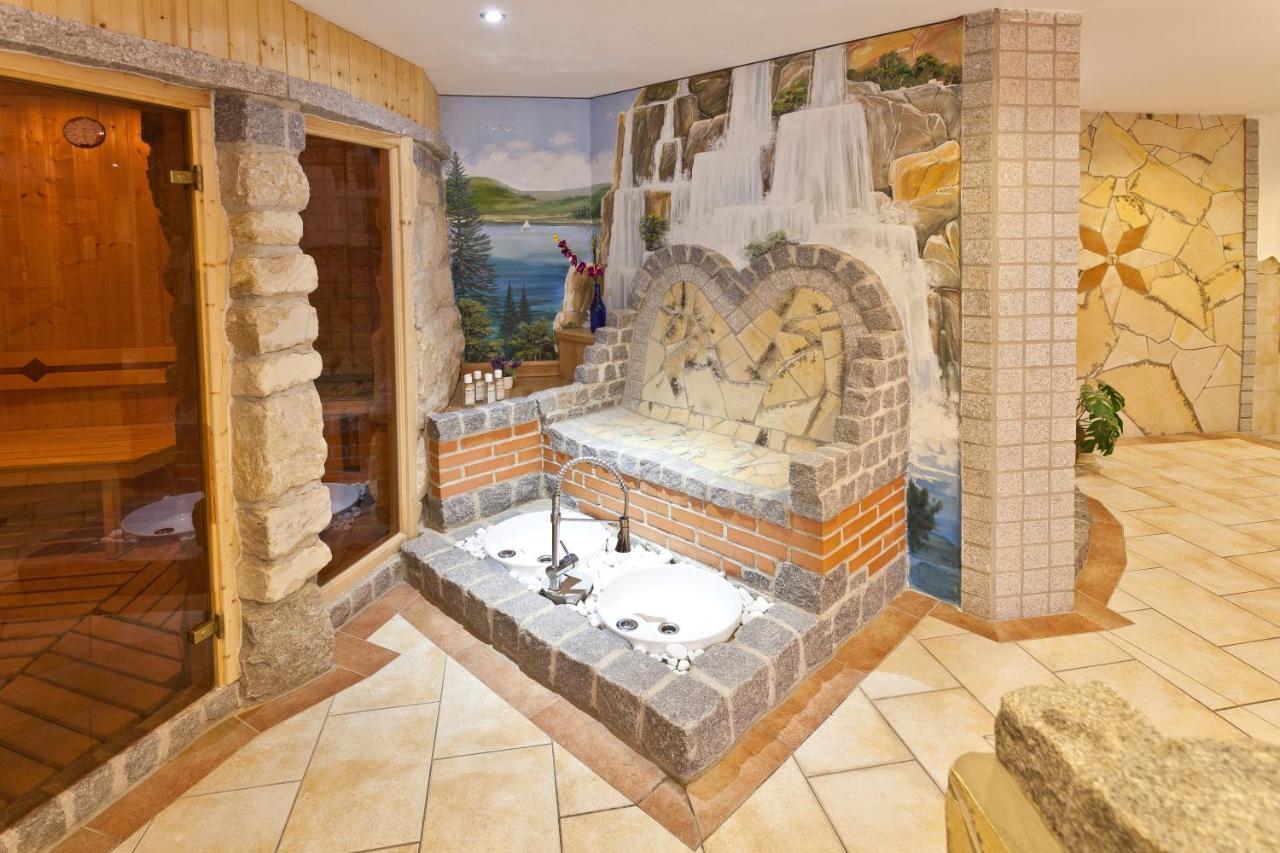 Seebauer-Hotel Die Ente Von Wassertruedingen ภายนอก รูปภาพ