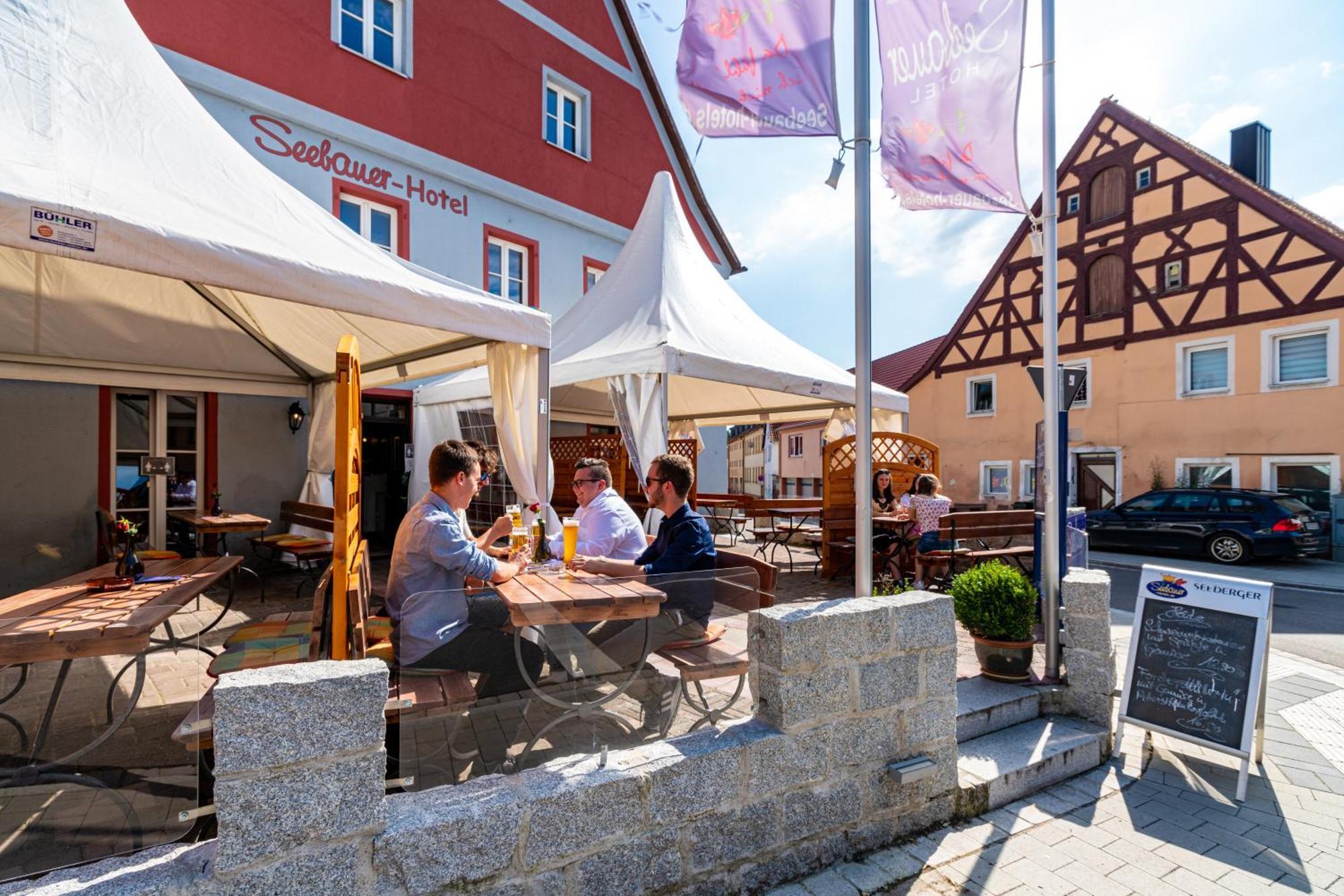 Seebauer-Hotel Die Ente Von Wassertruedingen ภายนอก รูปภาพ